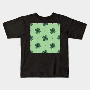 Lucky four leaf clover shamrock print on green Kids T-Shirt